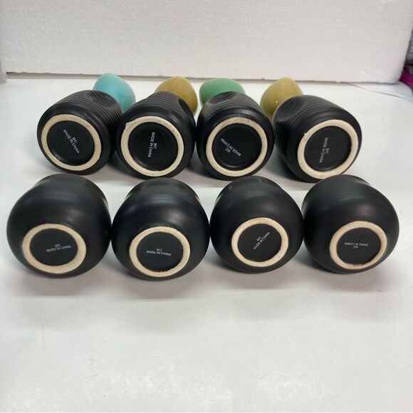 Sake Set 4 Tokkuris (Decanters) and 4 Ochokos (Cups) Multicolored Glazed Ceramic - Picture 4 of 10